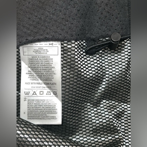 LIKE NEW ADIDAS PULLOVER JACKET - Picture 5 of 5